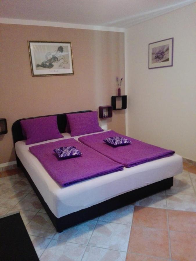 Apartmani Franka Ровинско село Екстериор снимка
